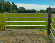 Load image into Gallery viewer, Cattle Yard Gate 2800mm 5 Rail