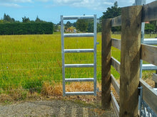 Load image into Gallery viewer, Cattle Yard Gate 650mm 6 Rail