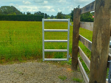 Load image into Gallery viewer, Cattle Yard Gate 750mm 5 Rail