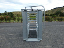 Load image into Gallery viewer, Master Cattle Crush