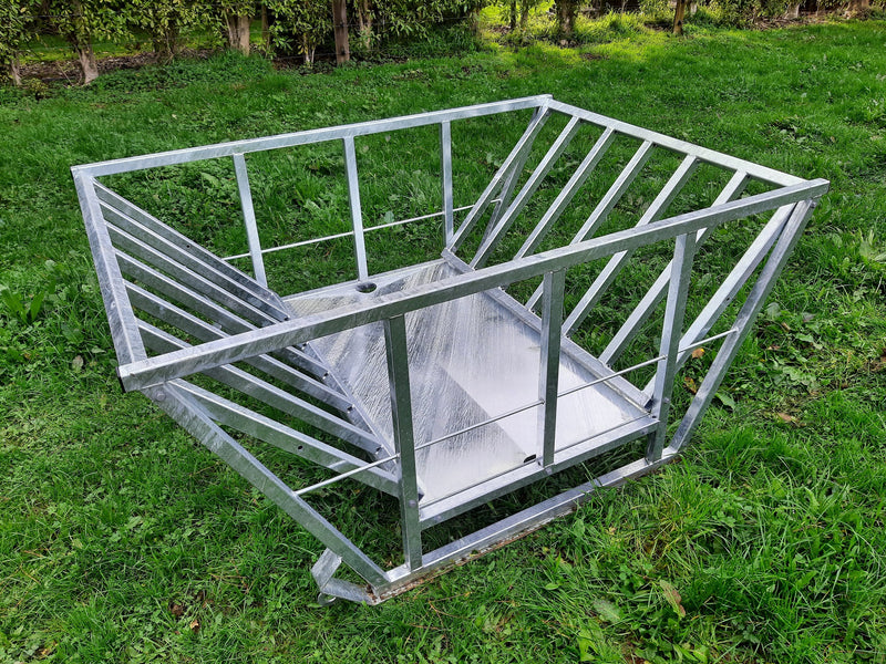 Beast Bale Feeder