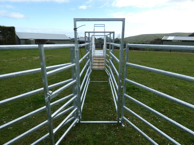 HY-20 Hobby Cattle Yard Package