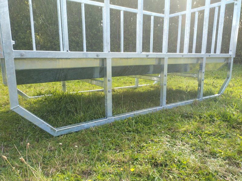 Mega Bale Feeder