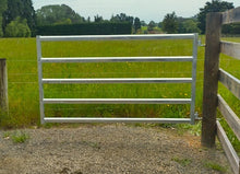 Load image into Gallery viewer, Cattle Yard Gate 2100mm 5 Rail