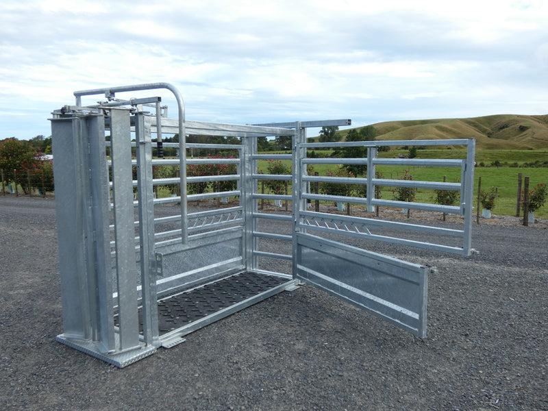 Master Cattle Crush