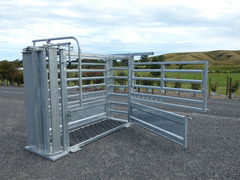 Master Cattle Crush