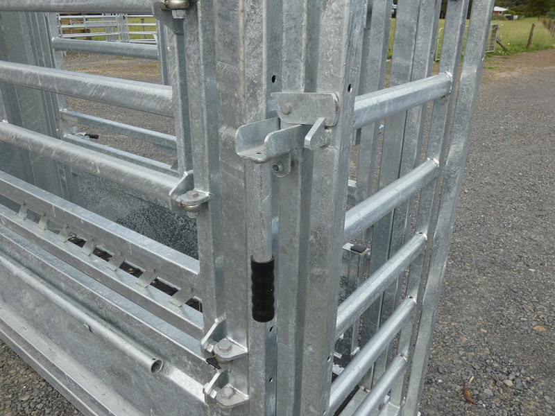 Master Cattle Crush